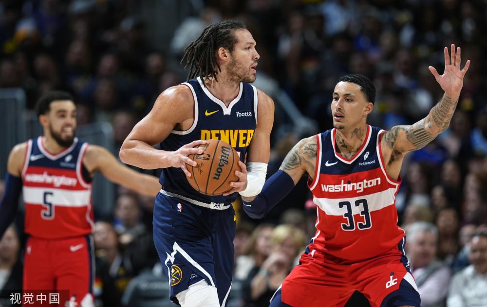 轻人投身于 轻人投身于