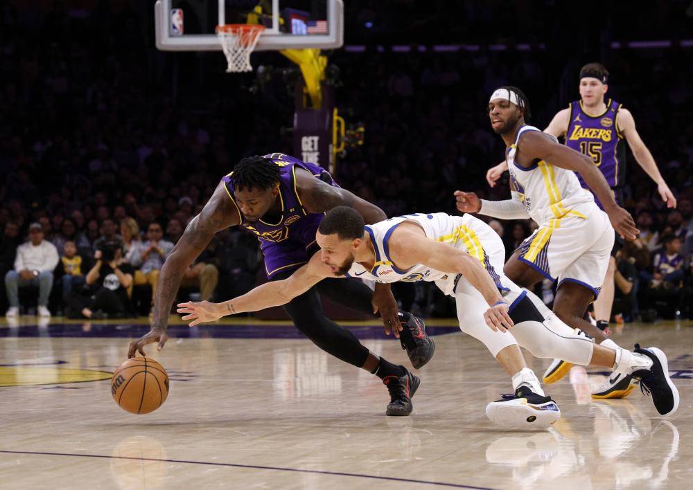 三连客缺席 三连客缺席