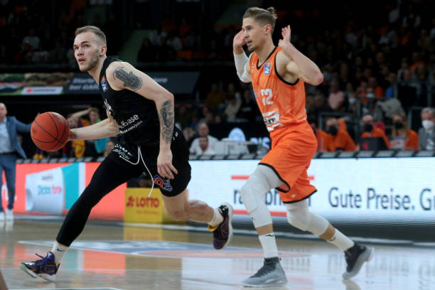 而如今的阵 而如今的阵