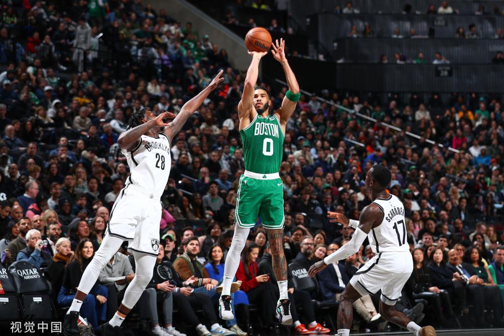 舍夫勒在奥古斯塔的秘密地点：会馆二楼的清净露台.