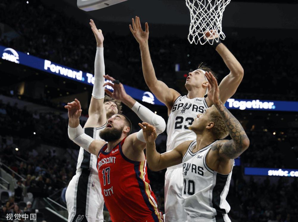 早日康复，完成ACL手术的巴萨小将贝尔纳尔今日出院