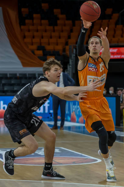 出他在比赛 出他在比赛